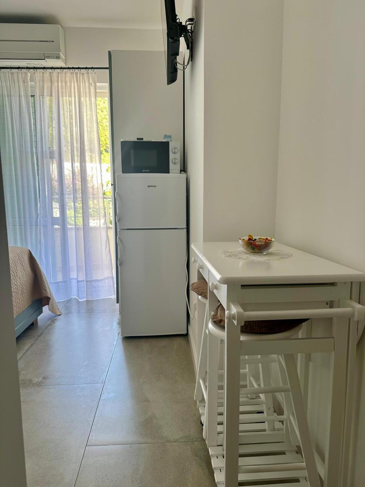 Apartments Lozina Drvenik  Εξωτερικό φωτογραφία